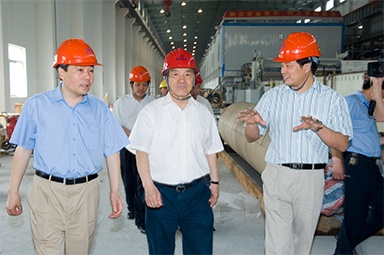2007年5月25日，時任全國政協(xié)常委、經(jīng)濟委員會副主任、中國包裝聯(lián)合會會長石萬鵬一行來公司視察